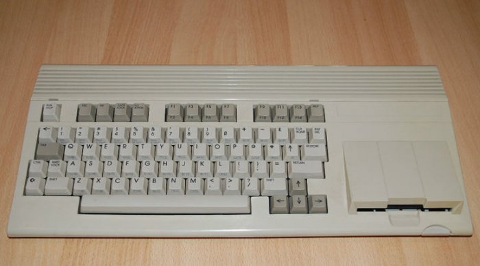 Itt egy Commodore 65, megveszed?
