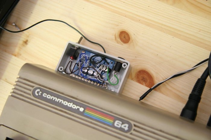Commodore 64 FM Radio